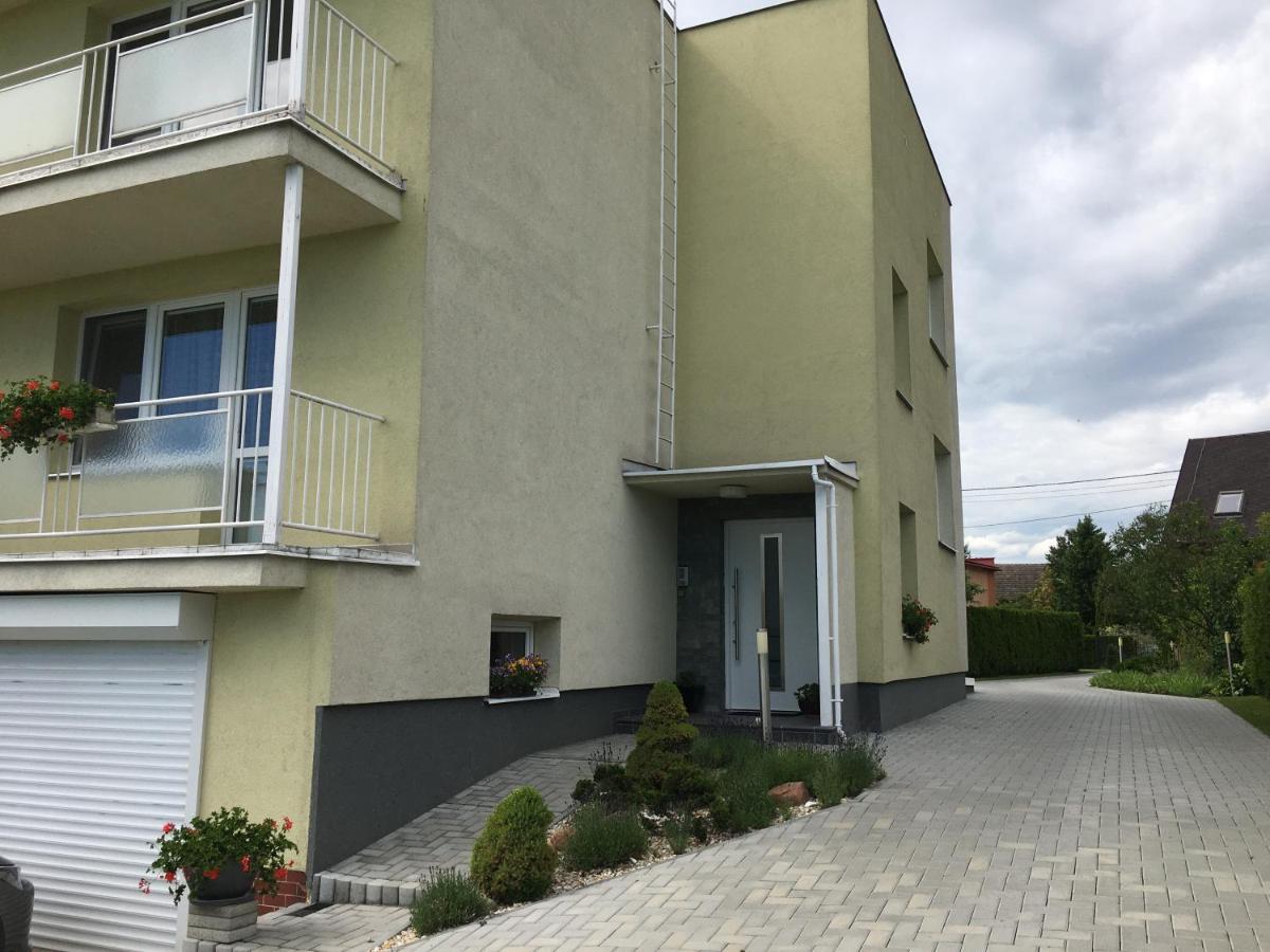 Apartman Krasna Vyhlidka Dolni Benesov Eksteriør bilde