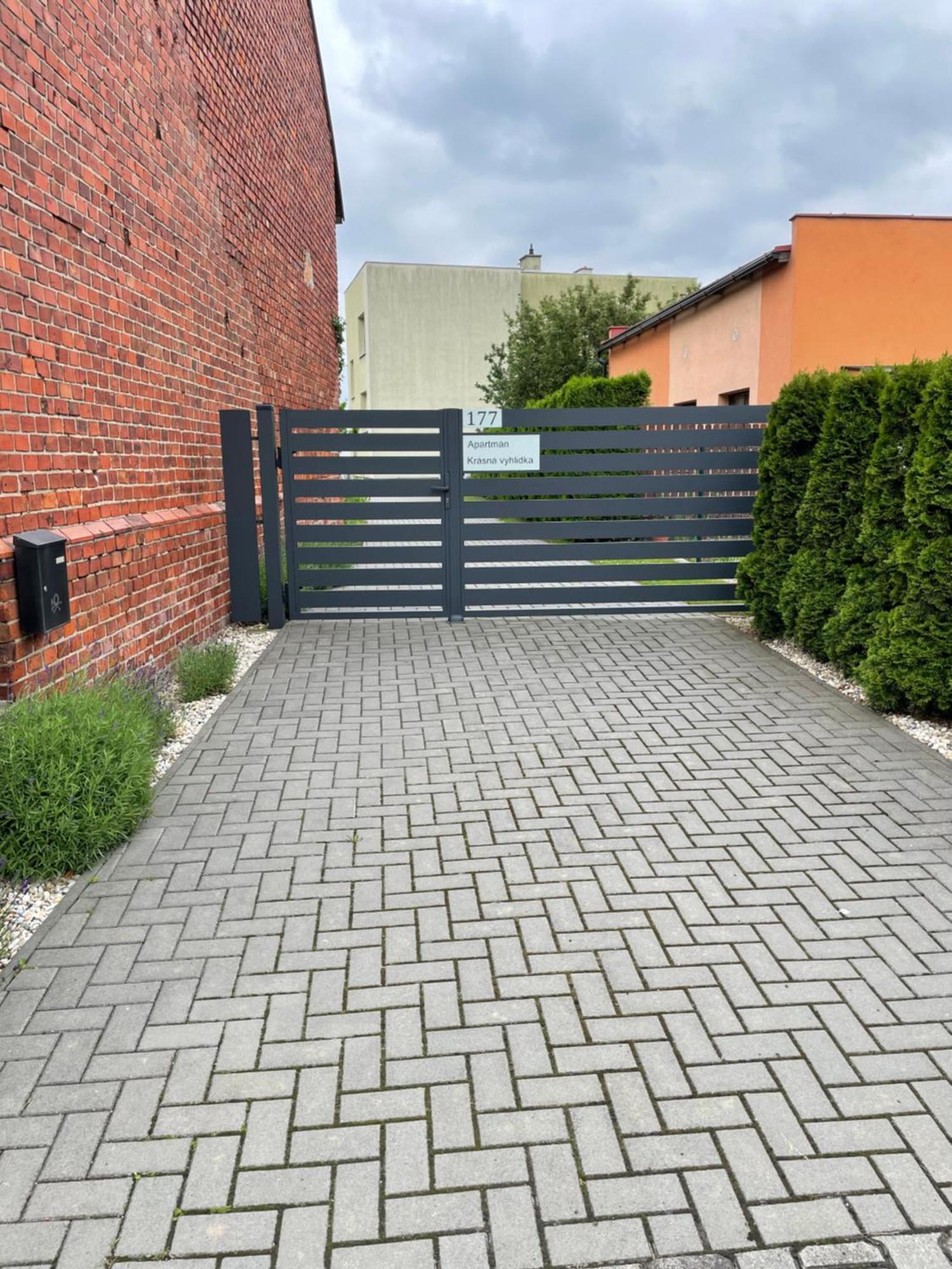 Apartman Krasna Vyhlidka Dolni Benesov Eksteriør bilde